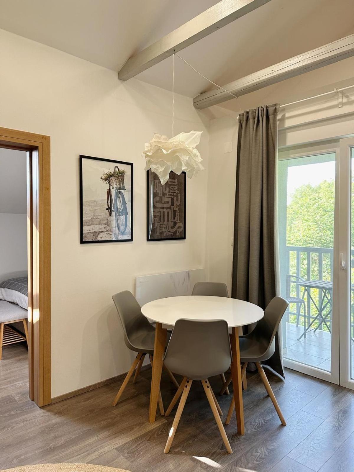 Lizmari Apartment Podcetrtek Bagian luar foto